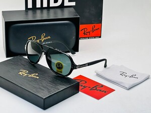 Rayban أسود لامع: الأناقة الكلاسيكية بلمسة حديثة