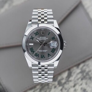 ساعة رولكس داي ديت - عرض اليوم والتاريخ  أوتوماتيك