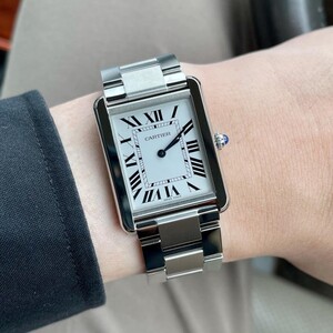 ساعة كارتييه تانك - وسط ارقام رومانية