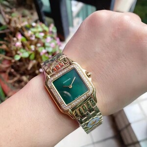 ساعة كارتييه بانثير - اخضر