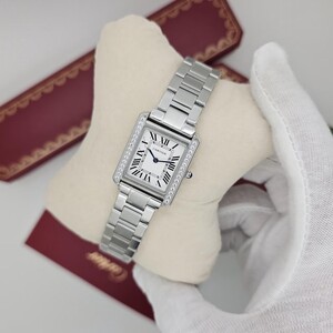 ساعة "تانك فرانسيز" من كارتييه