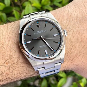 Rolex - ساعة دايتونا اصدار خاص نقش بالزركون كونوغراف