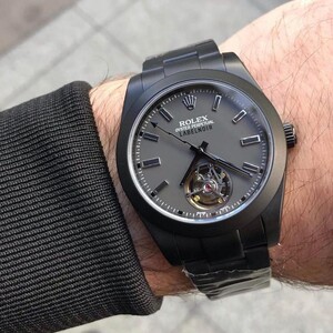 ساعة رولكس ليبل نوير - آلية توربيون مكشوفة