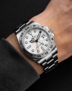 ولكس إكسبلورَر تو، -  جي إم تي بعقرب برتقالي