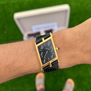 ساعة كارتييه تانك آسيميتريك