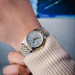 ساعة رولكس دايت جست - أبيض اطار محزز