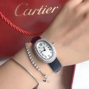 ساعه كارتير نسائي
