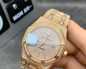 ساعة اوديمار الذهبية - ماستر