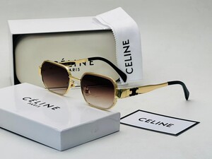 نظارة بإطار هندسي داكن