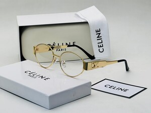 نظارة بإطار معدني رفيع