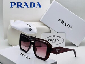 نظارة برادا