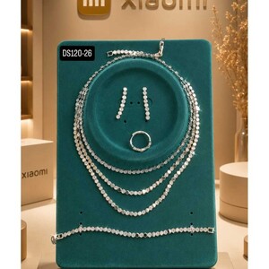 طقم مجوهرات عصري مزين بالكريستال | Silver Jewelry Set