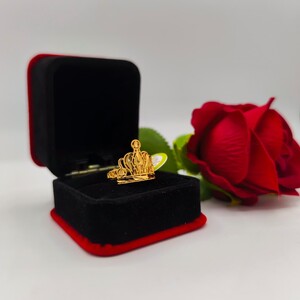 خاتم ذهبي كلاسيكي فاخر - بديل الذهب لا يسبب الحساسية لا يتغير لونه | Ring - Gold | المقاسات: 5-10