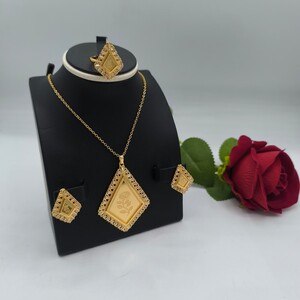 طقم عرائس ذهبي كامل - بديل الذهب لا يسبب الحساسية لا يتغير لونه | Gold Jewelry Set