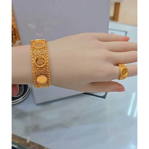إسوارة لامعة فاخرة - بديل الذهب لا يسبب الحساسية لا يتغير لونه | Bracelet - Gold | المقاسات: 15-23 سم