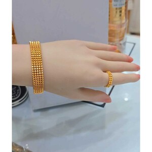 إسوارة كريستال فاخرة - بديل الذهب لا يسبب الحساسية لا يتغير لونه | Bracelet - Gold | المقاسات: 15-23 سم