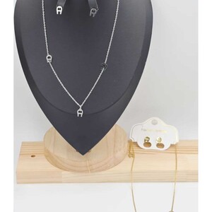 قلادة ذهبية مع كريستال أبيض ناصع | White Necklace