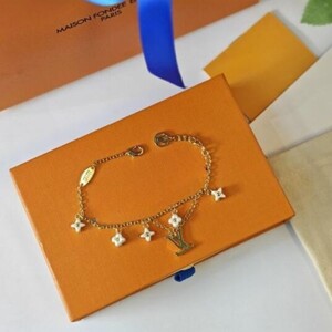 سلسال مع ملحقاته | Multicolor Necklace